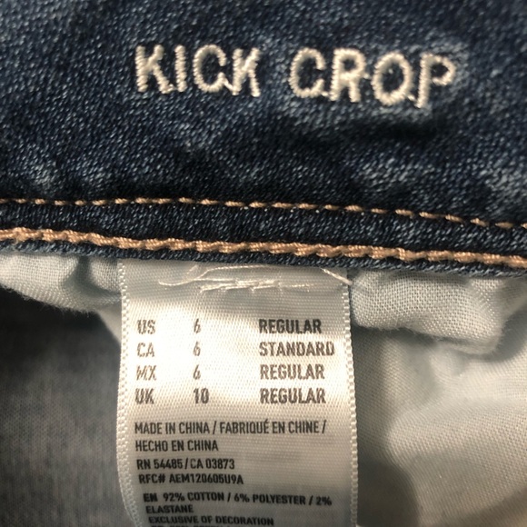 American Eagle Distressed Kick Crop Jeans - Picture 4 of 4